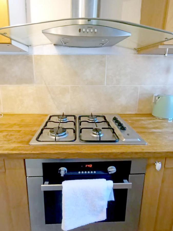 Cozy 4 Bedroom House In Smethwick With 4 Bathrooms Perfect For Contractors And Families Birmingham Zewnętrze zdjęcie